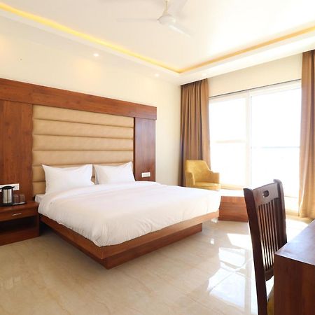 Hotel Mussoorie Heights Деградун Екстер'єр фото