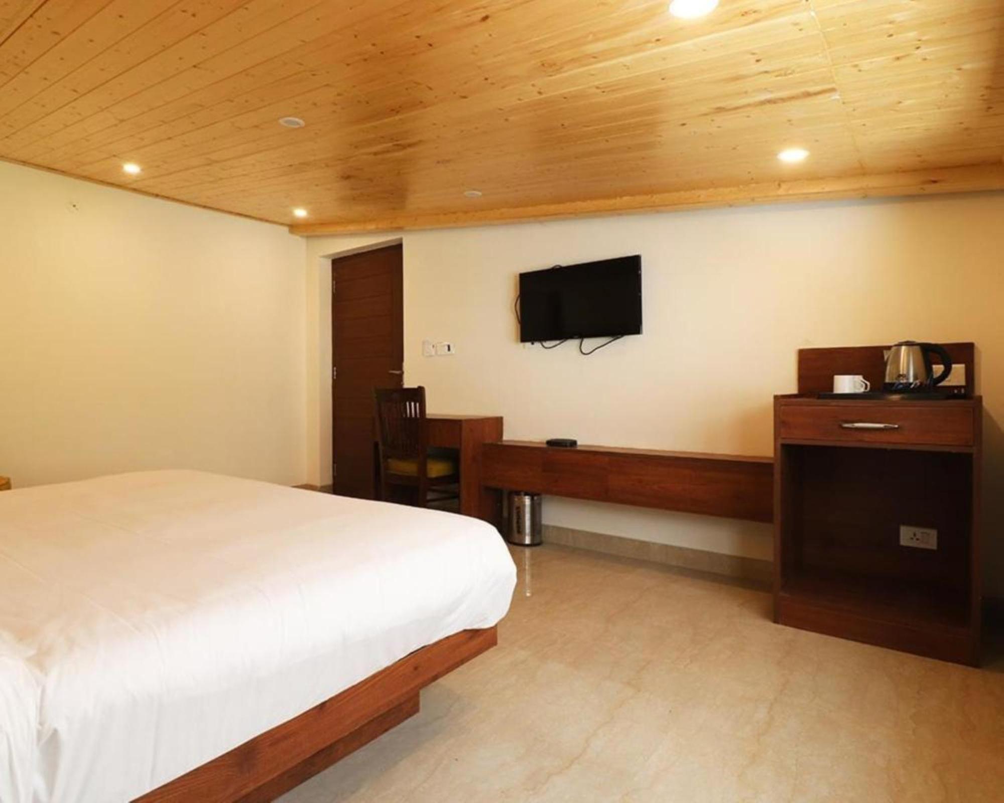Hotel Mussoorie Heights Деградун Екстер'єр фото